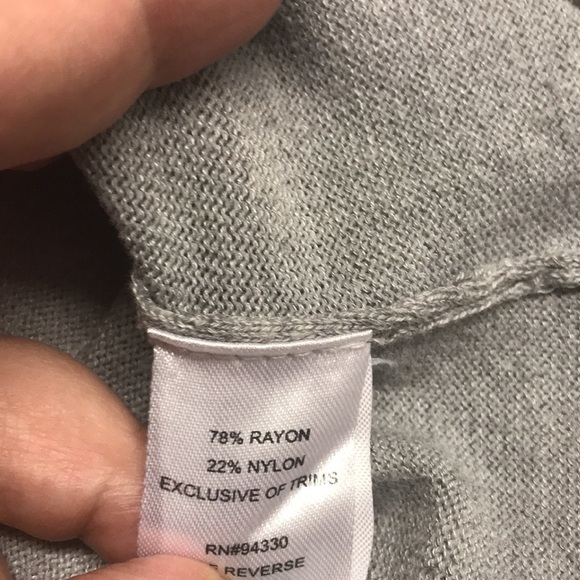 Onea Women’s Sweater Black Gray Color Block Size L Zips in back EUC - Picture 10 of 10